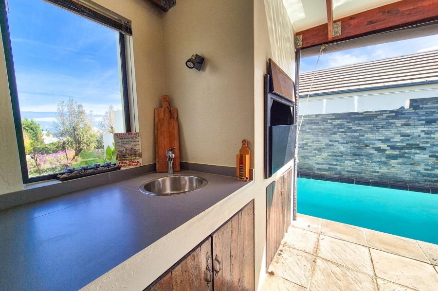 3 Bedroom Property for Sale in Kelderhof Country Village Western Cape